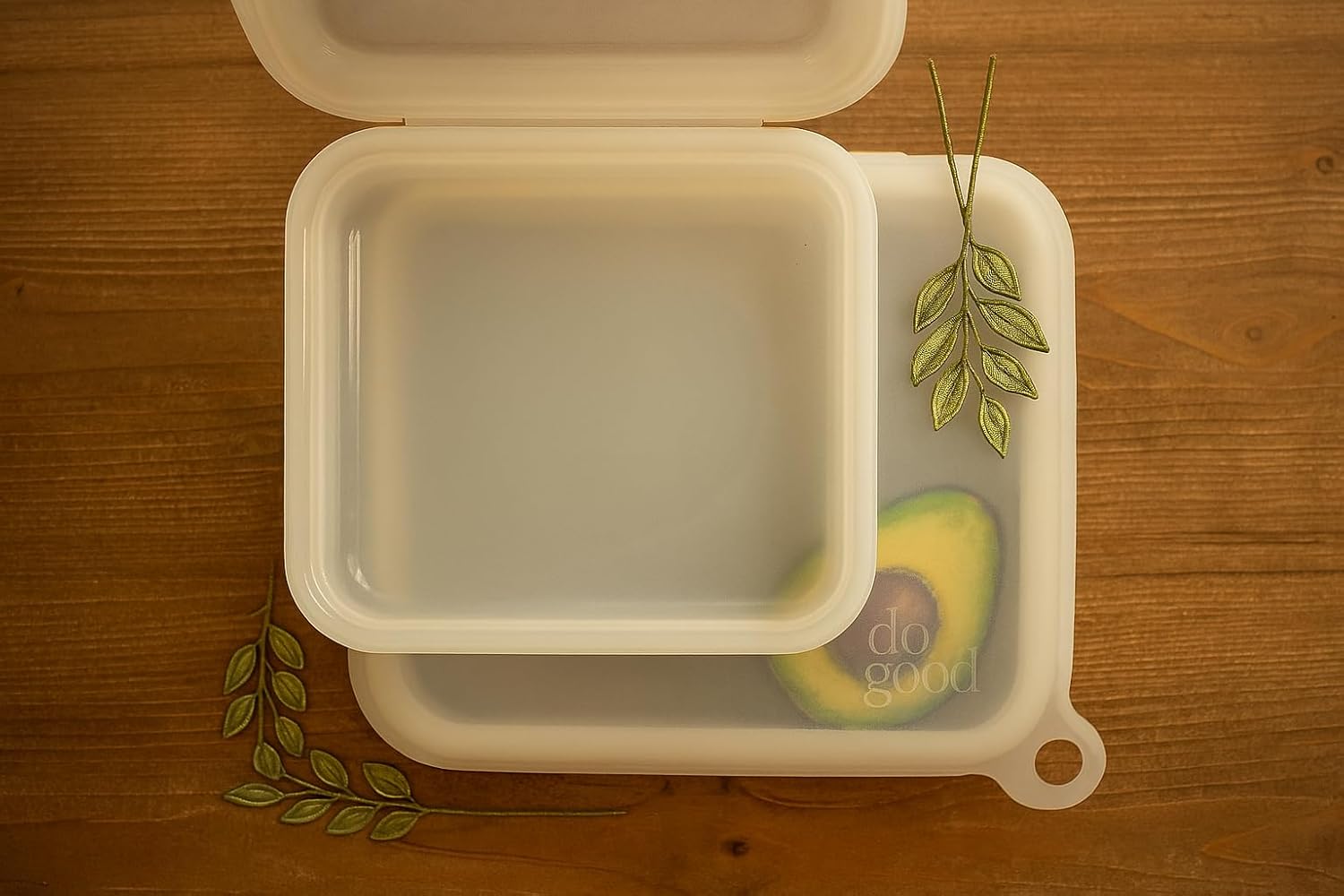 Vintage TV style product display